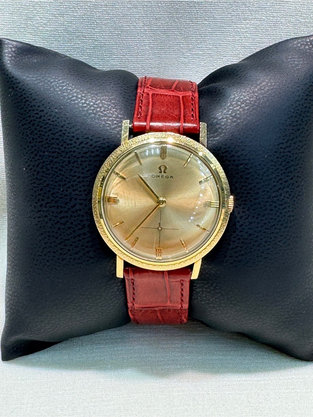 Omega Watch 33mm Vintage yellow Gold Omega Watch
